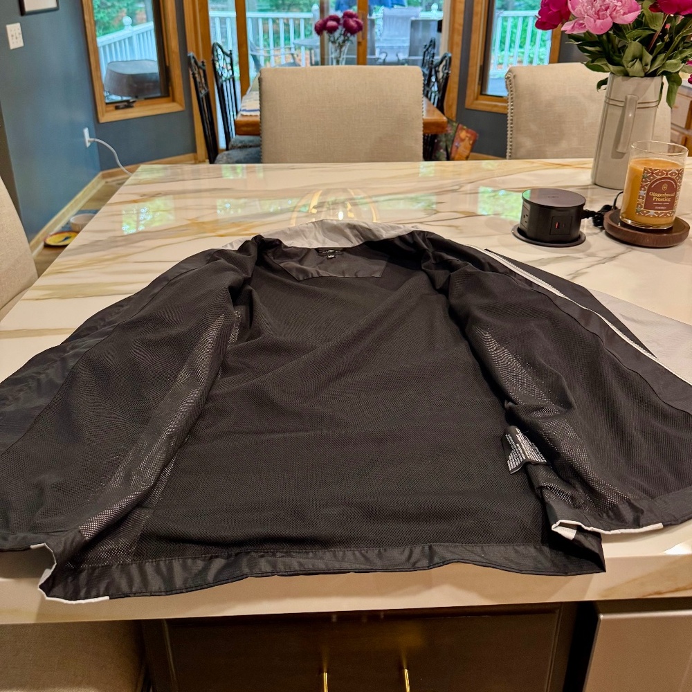 THE WEATHER CO WATER PROOF BLACK AND WHITE ZIP UP GOLF JACKET sz M - Picture 4 of 9